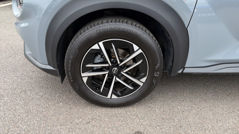 Nissan Juke 1.0 DiG-T N-Connecta 5dr Petrol Hatchback